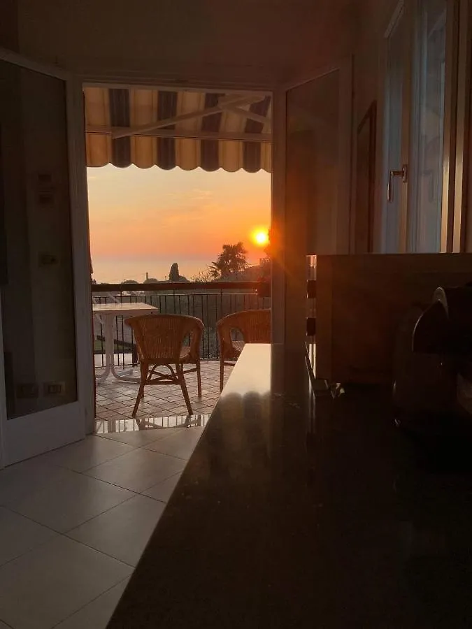 Elena Apartment - View Lake - Private Garage Bardolino Italy